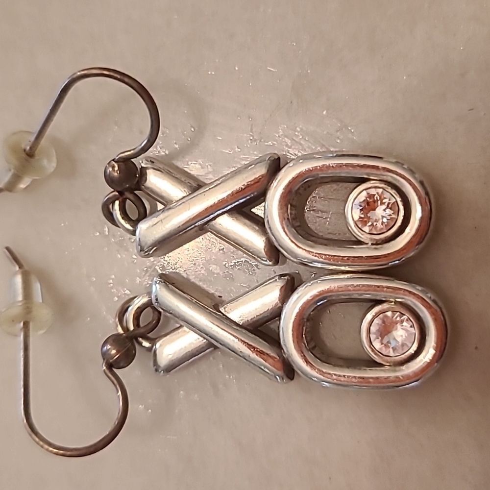 XO earrings with rhinestone - Picture 2 of 4